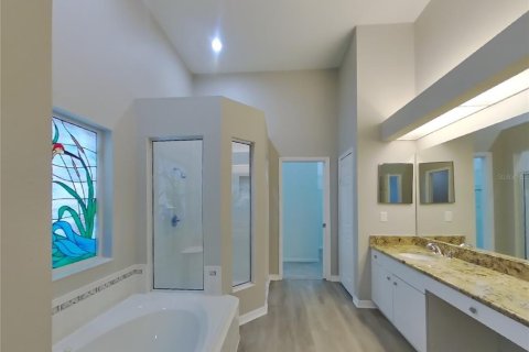 Casa en alquiler en Tampa, Florida, 4 dormitorios, 224.73 m2 № 1911923 - foto 14