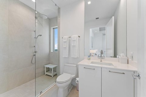 Condo in North Palm Beach, Florida, 3 bedrooms  № 2249566 - photo 20
