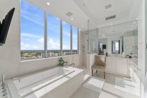 Condo in North Palm Beach, Florida, 3 bedrooms  № 2249566 - photo 13