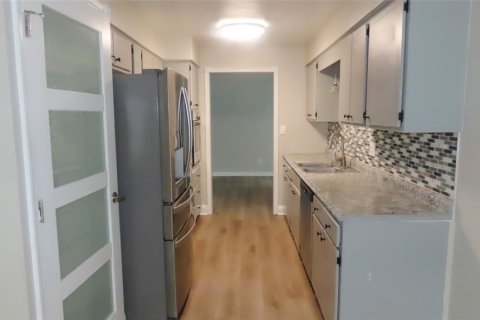 Casa en venta en Clearwater, Florida, 3 dormitorios, 115.76 m2 № 2224756 - foto 12