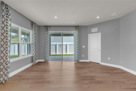 House in Clermont, Florida 5 bedrooms, 306.95 sq.m. № 2218197 - photo 25