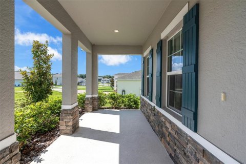 House in Clermont, Florida 5 bedrooms, 306.95 sq.m. № 2218197 - photo 2
