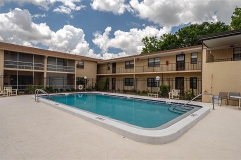 Condominio en venta en Lake Wales, Florida, 2 dormitorios, 100.8 m2 № 1719109 - foto 24
