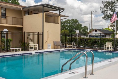 Condominio en venta en Lake Wales, Florida, 2 dormitorios, 100.8 m2 № 1719109 - foto 25