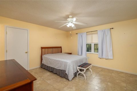Condominio en venta en Lake Wales, Florida, 2 dormitorios, 100.8 m2 № 1719109 - foto 9