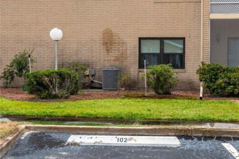 Condominio en venta en Lake Wales, Florida, 2 dormitorios, 100.8 m2 № 1719109 - foto 22