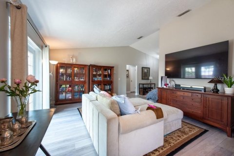 Villa ou maison à louer à Tampa, Floride: 3 chambres, 112.88 m2 № 1831673 - photo 5