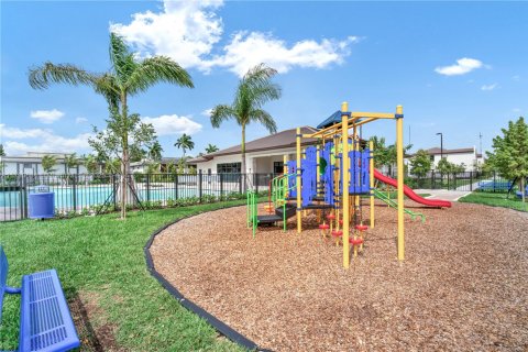 Adosado en venta en Miami, Florida, 4 dormitorios, 178.37 m2 № 1700033 - foto 27