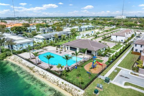 Adosado en venta en Miami, Florida, 4 dormitorios, 178.37 m2 № 1700033 - foto 25
