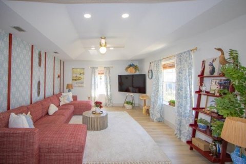 House in Palm Coast, Florida 4 bedrooms, 247.12 sq.m. № 1853411 - photo 2