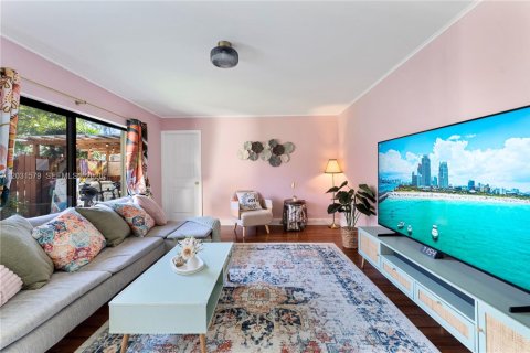 Adosado en venta en Davie, Florida, 3 dormitorios, 138.24 m2 № 2186123 - foto 4