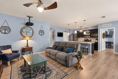 Casa en venta en Kissimmee, Florida, 3 dormitorios, 157 m2 № 2384042 - foto 7