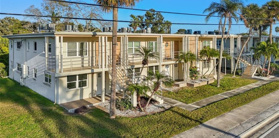 Condo in Saint Petersburg, Florida, 1 bedroom № 2148815