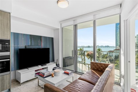 Condominio en venta en Miami, Florida, 1 dormitorio, 73.39 m2 № 1702532 - foto 12