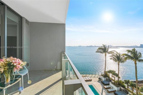 Condominio en venta en Miami, Florida, 1 dormitorio, 73.39 m2 № 1702532 - foto 1