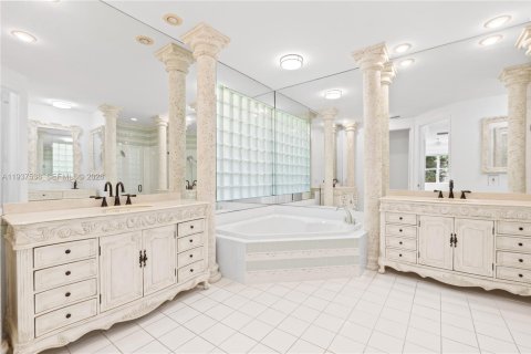 Casa en venta en Delray Beach, Florida, 3 dormitorios, 245.35 m2 № 1996247 - foto 25