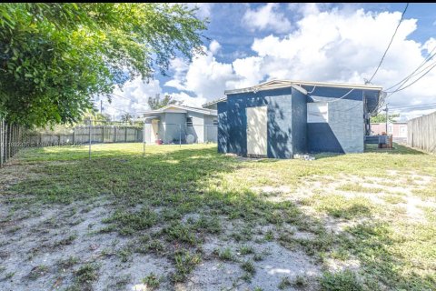 Commercial property in Deerfield Beach, Florida 136.1 sq.m. № 1944043 - photo 6