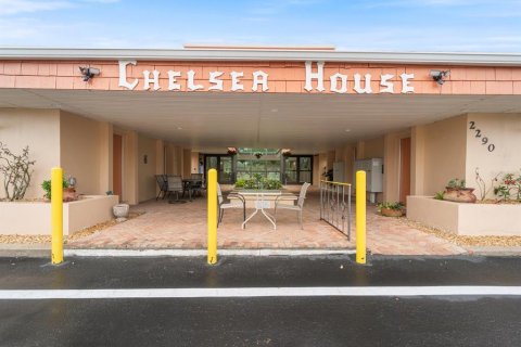Condo in Port Charlotte, Florida, 2 bedrooms  № 1572778 - photo 2
