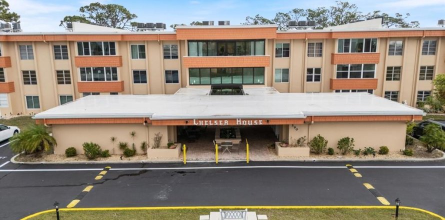Condo in Port Charlotte, Florida, 2 bedrooms № 1572778