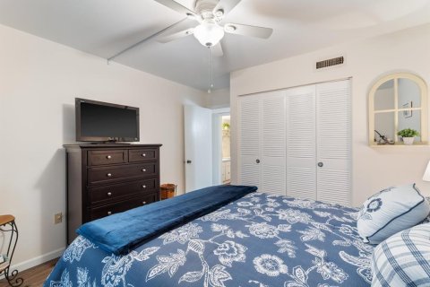 Condo in Port Charlotte, Florida, 2 bedrooms  № 1572778 - photo 21