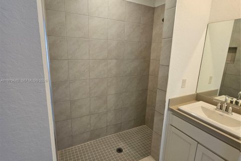 Снять в аренду таунхаус в Хомстед, Флорида 3 спальни, 138.24м2, № 2050108 - фото 15