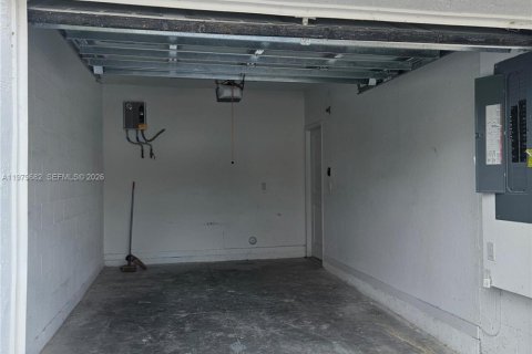 Снять в аренду таунхаус в Хомстед, Флорида 3 спальни, 138.24м2, № 2050108 - фото 21