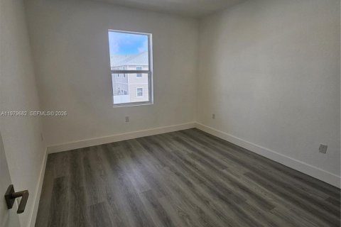 Снять в аренду таунхаус в Хомстед, Флорида 3 спальни, 138.24м2, № 2050108 - фото 18