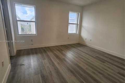 Снять в аренду таунхаус в Хомстед, Флорида 3 спальни, 138.24м2, № 2050108 - фото 13