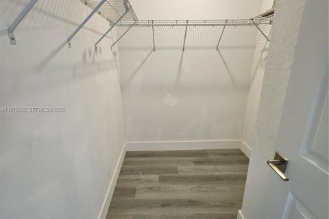 Снять в аренду таунхаус в Хомстед, Флорида 3 спальни, 138.24м2, № 2050108 - фото 16