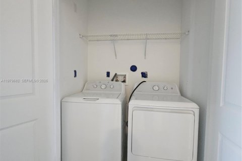 Снять в аренду таунхаус в Хомстед, Флорида 3 спальни, 138.24м2, № 2050108 - фото 20