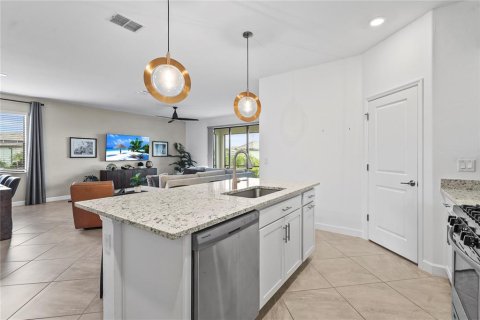 Casa en venta en Bradenton, Florida, 4 dormitorios, 187.29 m2 № 1522177 - foto 13