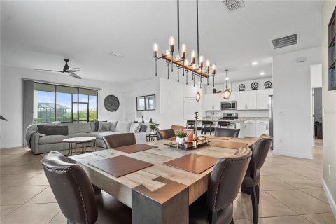 Casa en venta en Bradenton, Florida, 4 dormitorios, 187.29 m2 № 1522177 - foto 7