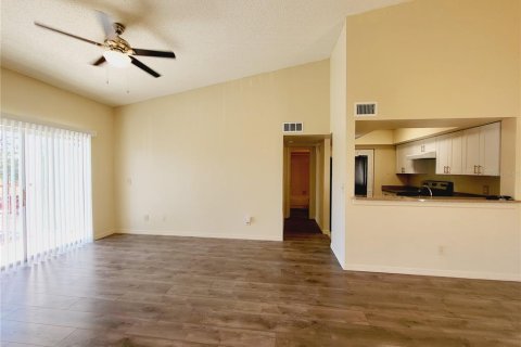 Condominio en venta en Orlando, Florida, 1 dormitorio, 69.86 m2 № 2165983 - foto 4
