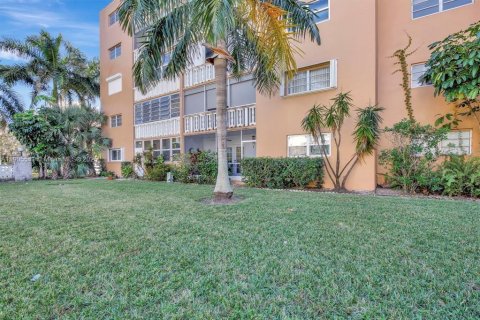 Condominio en venta en Hallandale Beach, Florida, 2 dormitorios, 101.45 m2 № 1964102 - foto 29