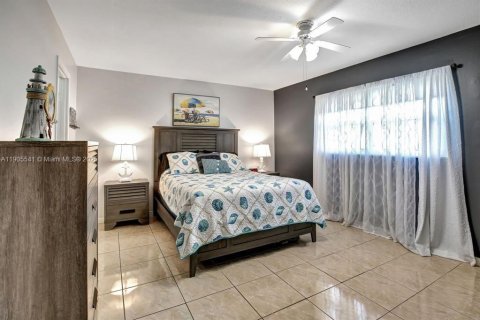 Condominio en venta en Hallandale Beach, Florida, 2 dormitorios, 101.45 m2 № 1964102 - foto 21