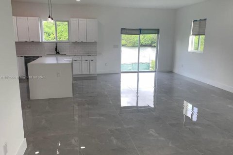 House in Fort Lauderdale, Florida 3 bedrooms, 124.67 sq.m. № 1944215 - photo 6