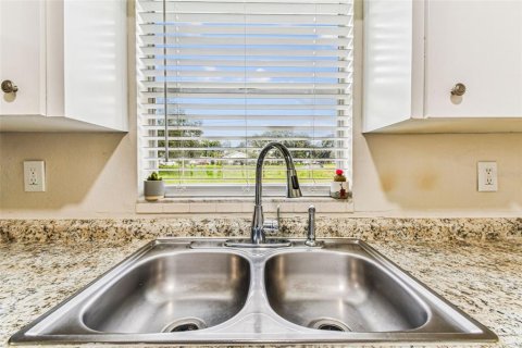 Casa en venta en Lakeland, Florida, 3 dormitorios, 93.92 m2 № 1918939 - foto 2