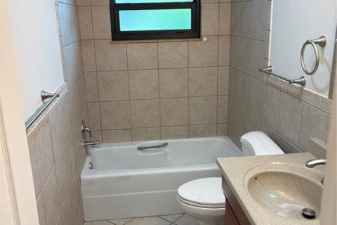 Снять в аренду виллу или дом в Брейдентон, Флорида 10 комнат, 148.64м2, № 2110463 - фото 7