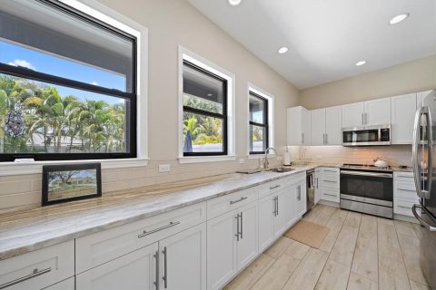 Casa en venta en Sarasota, Florida, 3 dormitorios, 193.24 m2 № 2232228 - foto 17