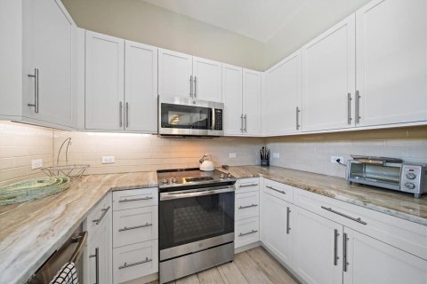 Casa en venta en Sarasota, Florida, 3 dormitorios, 193.24 m2 № 2232228 - foto 19