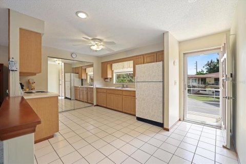Copropriété à vendre à Sarasota, Floride: 2 chambres, 118.17 m2 № 2223735 - photo 9