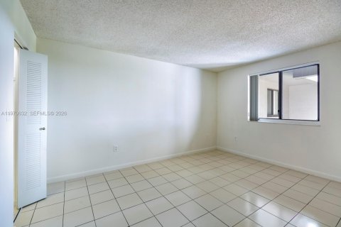 Apartment in Miami, Florida 2 bedrooms, 76.09 sq.m. № 2031330 - photo 8