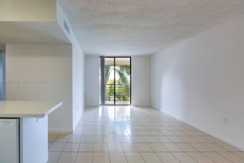 Apartment in Miami, Florida 2 bedrooms, 76.09 sq.m. № 2031330 - photo 2