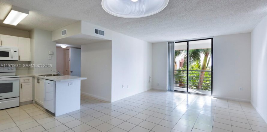 Apartment in Miami, Florida 2 bedrooms, 76.09 sq.m. № 2031330