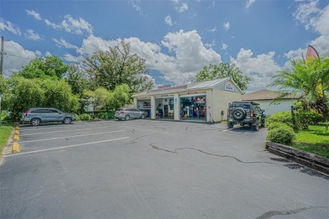 Immobilier commercial à vendre à Zephyrhills, Floride: 122.63 m2 № 1919291 - photo 6