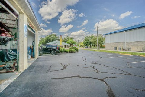Immobilier commercial à vendre à Zephyrhills, Floride: 122.63 m2 № 1919291 - photo 7