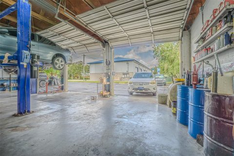 Immobilier commercial à vendre à Zephyrhills, Floride: 122.63 m2 № 1919291 - photo 10