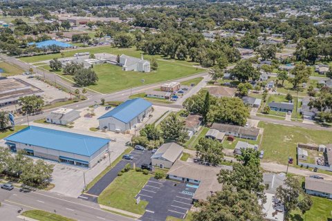 Immobilier commercial à vendre à Zephyrhills, Floride: 122.63 m2 № 1919291 - photo 24