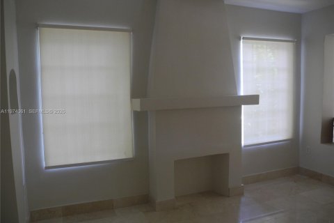 Снять в аренду виллу или дом в Майами, Флорида 2 спальни, 128.02м2, № 2033635 - фото 9
