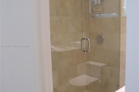 Снять в аренду виллу или дом в Майами, Флорида 2 спальни, 128.02м2, № 2033635 - фото 12